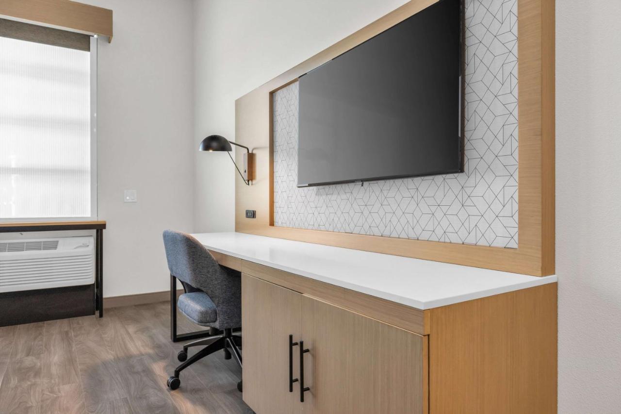 La Quinta Inn & Suites By Wyndham San Jose Airport-Downtown Eksteriør billede