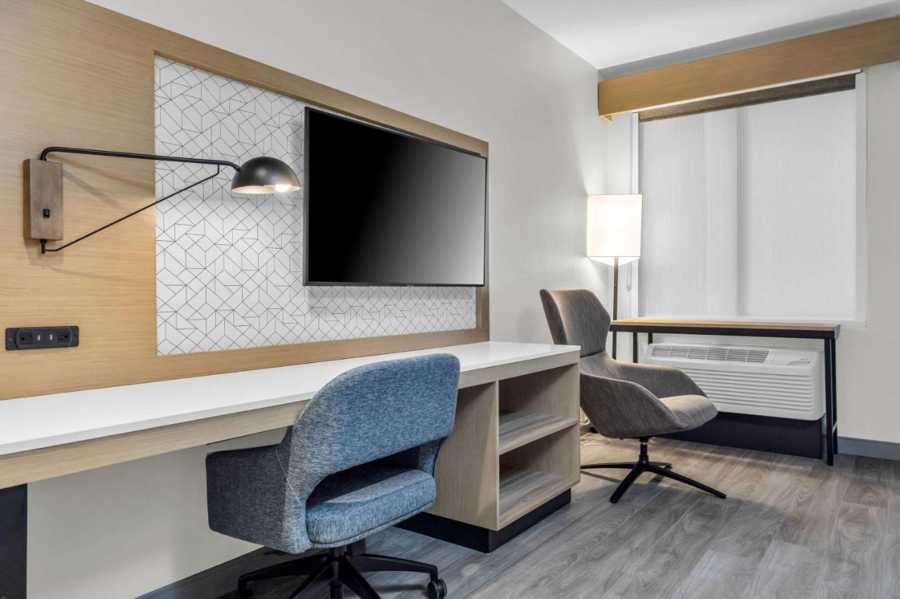 La Quinta Inn & Suites By Wyndham San Jose Airport-Downtown Eksteriør billede