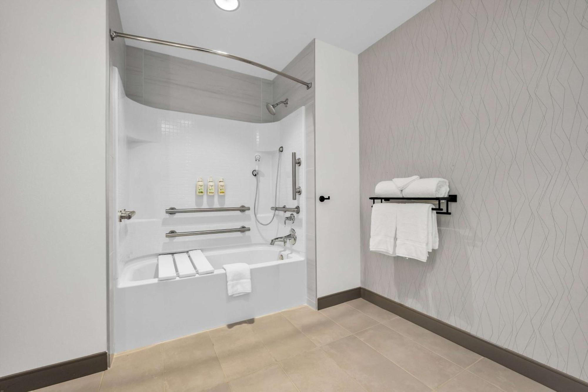 La Quinta Inn & Suites By Wyndham San Jose Airport-Downtown Eksteriør billede