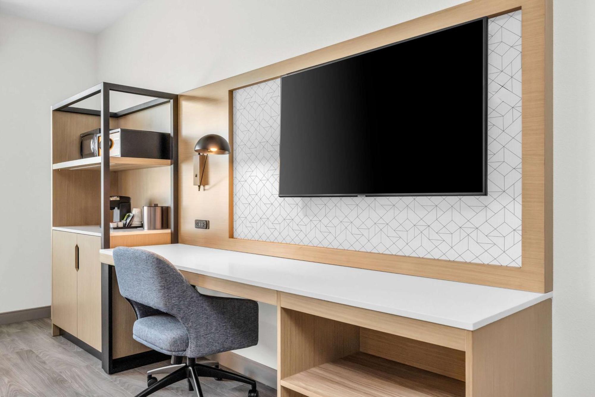 La Quinta Inn & Suites By Wyndham San Jose Airport-Downtown Eksteriør billede