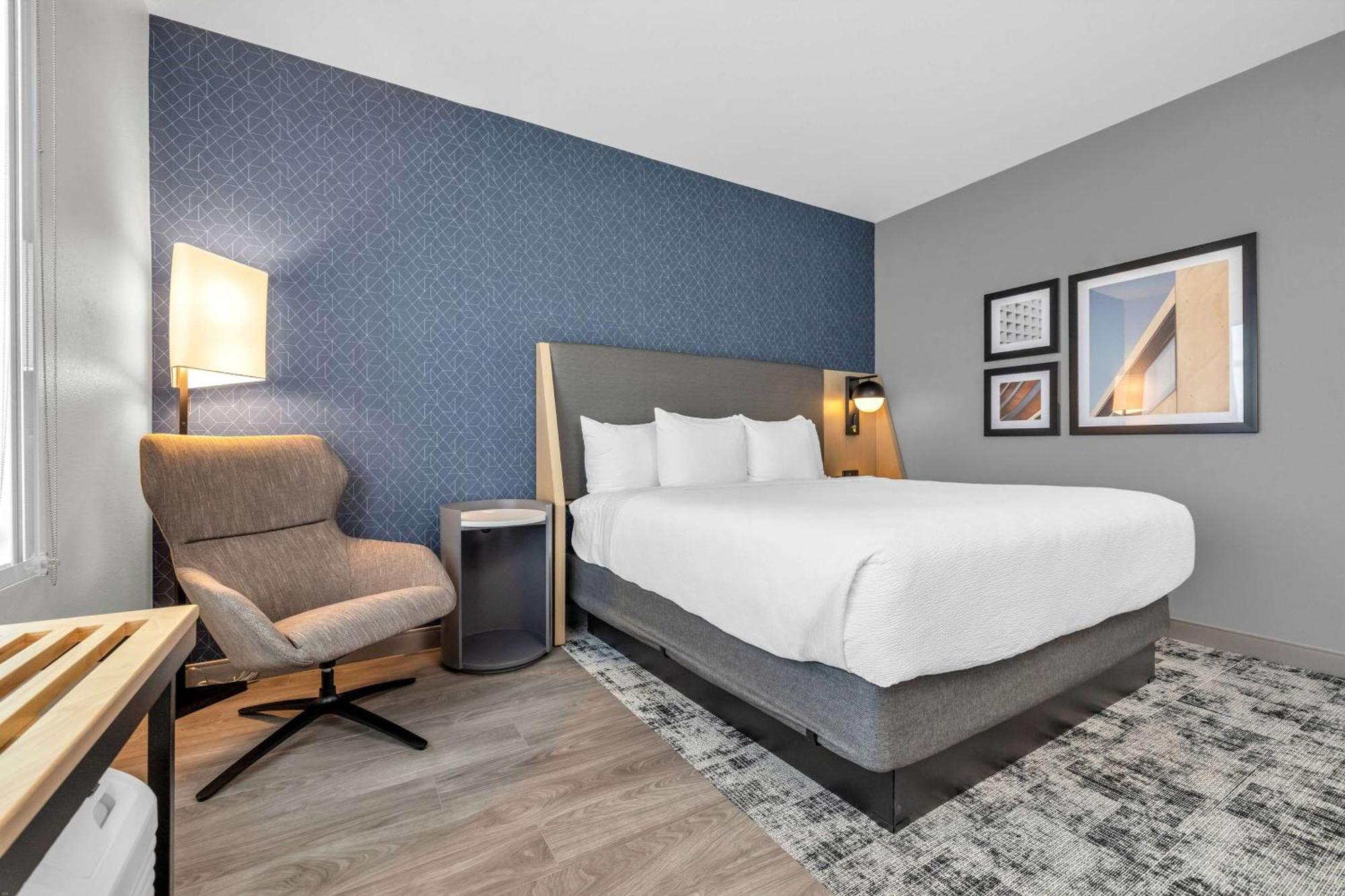 La Quinta Inn & Suites By Wyndham San Jose Airport-Downtown Eksteriør billede