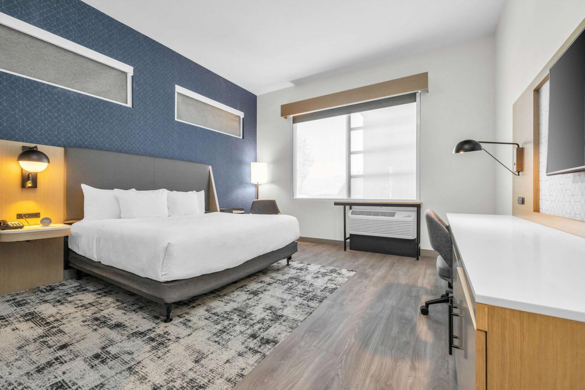 La Quinta Inn & Suites By Wyndham San Jose Airport-Downtown Eksteriør billede
