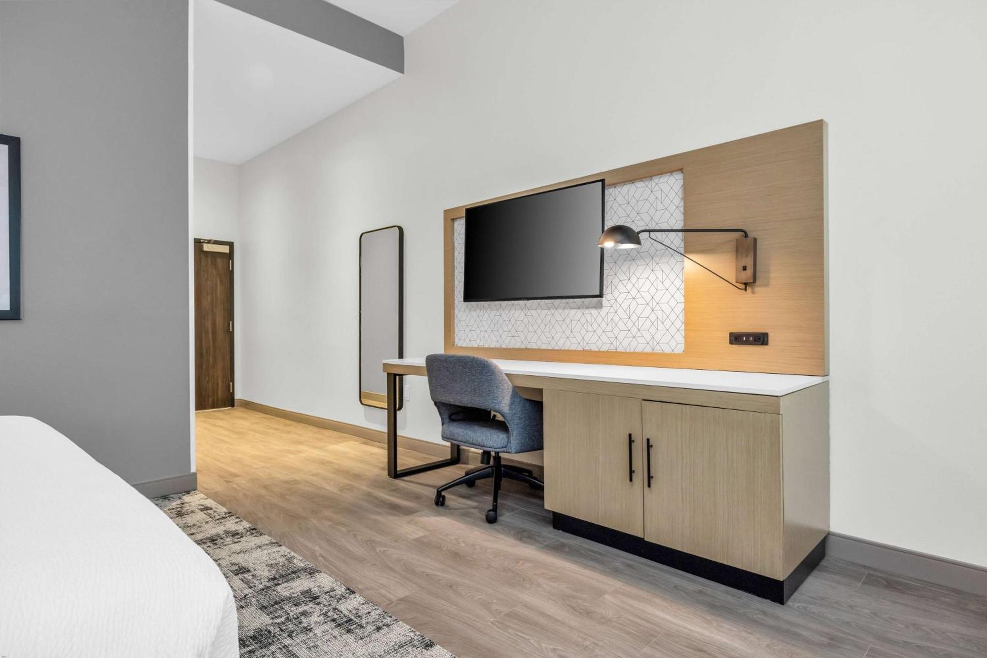 La Quinta Inn & Suites By Wyndham San Jose Airport-Downtown Eksteriør billede
